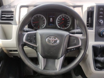 2023 Toyota Hiace 3.5 Super Larga Ventanas Mt