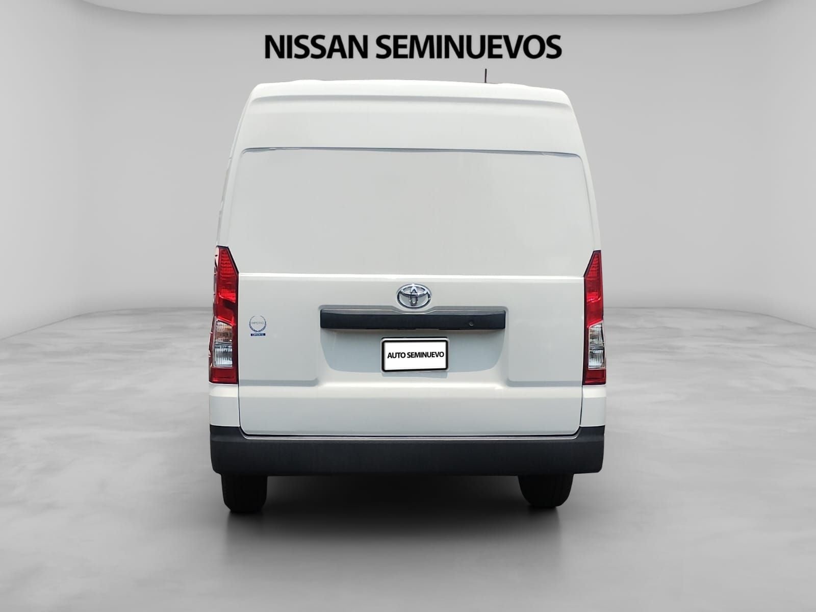 2023 Toyota Hiace 3.5 Super Larga Ventanas Mt