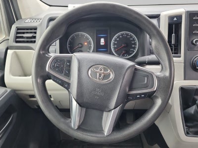 2023 Toyota Hiace 3.5 Super Larga Ventanas Mt