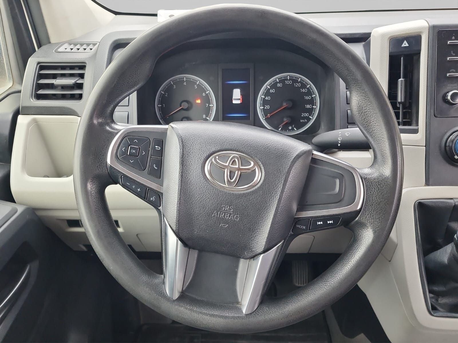 2023 Toyota Hiace 3.5 Super Larga Ventanas Mt