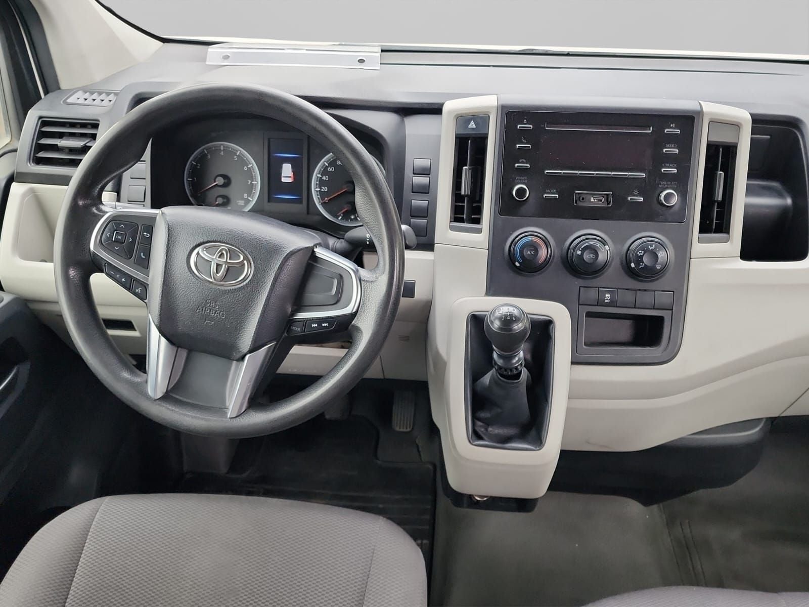 2023 Toyota Hiace 3.5 Super Larga Ventanas Mt