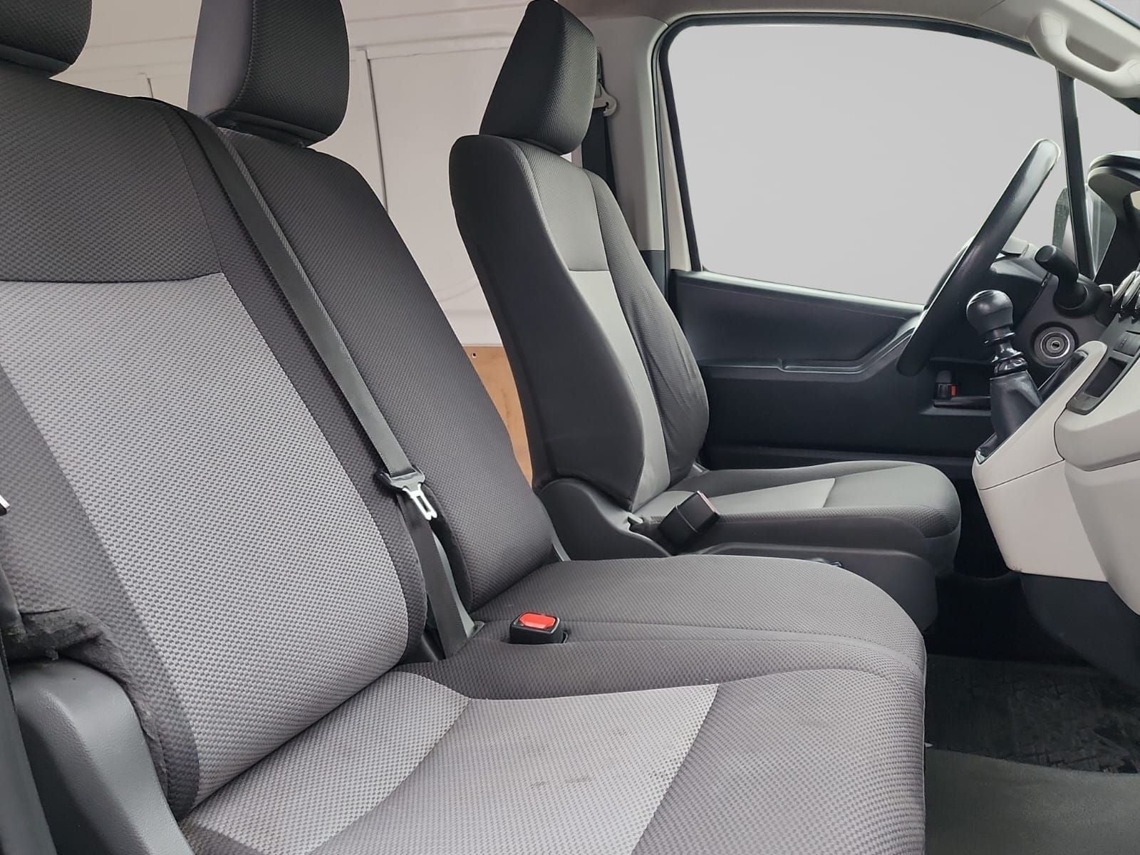 2023 Toyota Hiace 3.5 Super Larga Ventanas Mt