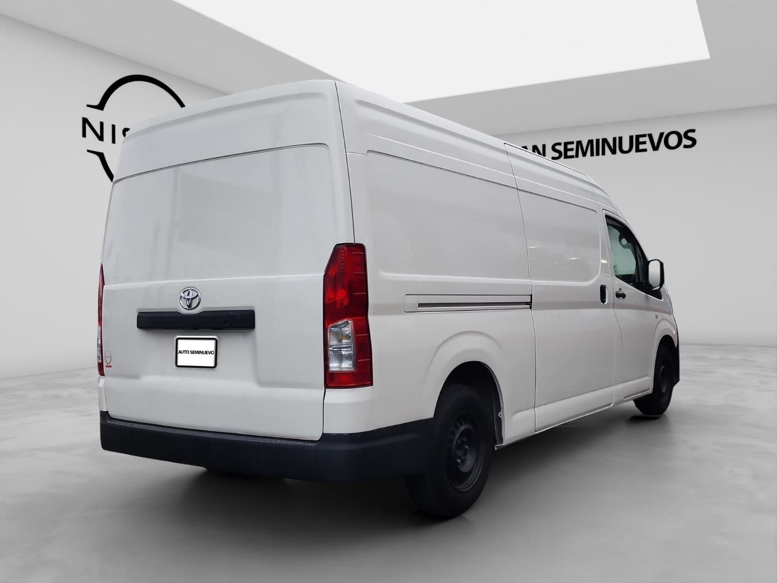2023 Toyota Hiace 3.5 Super Larga Ventanas Mt
