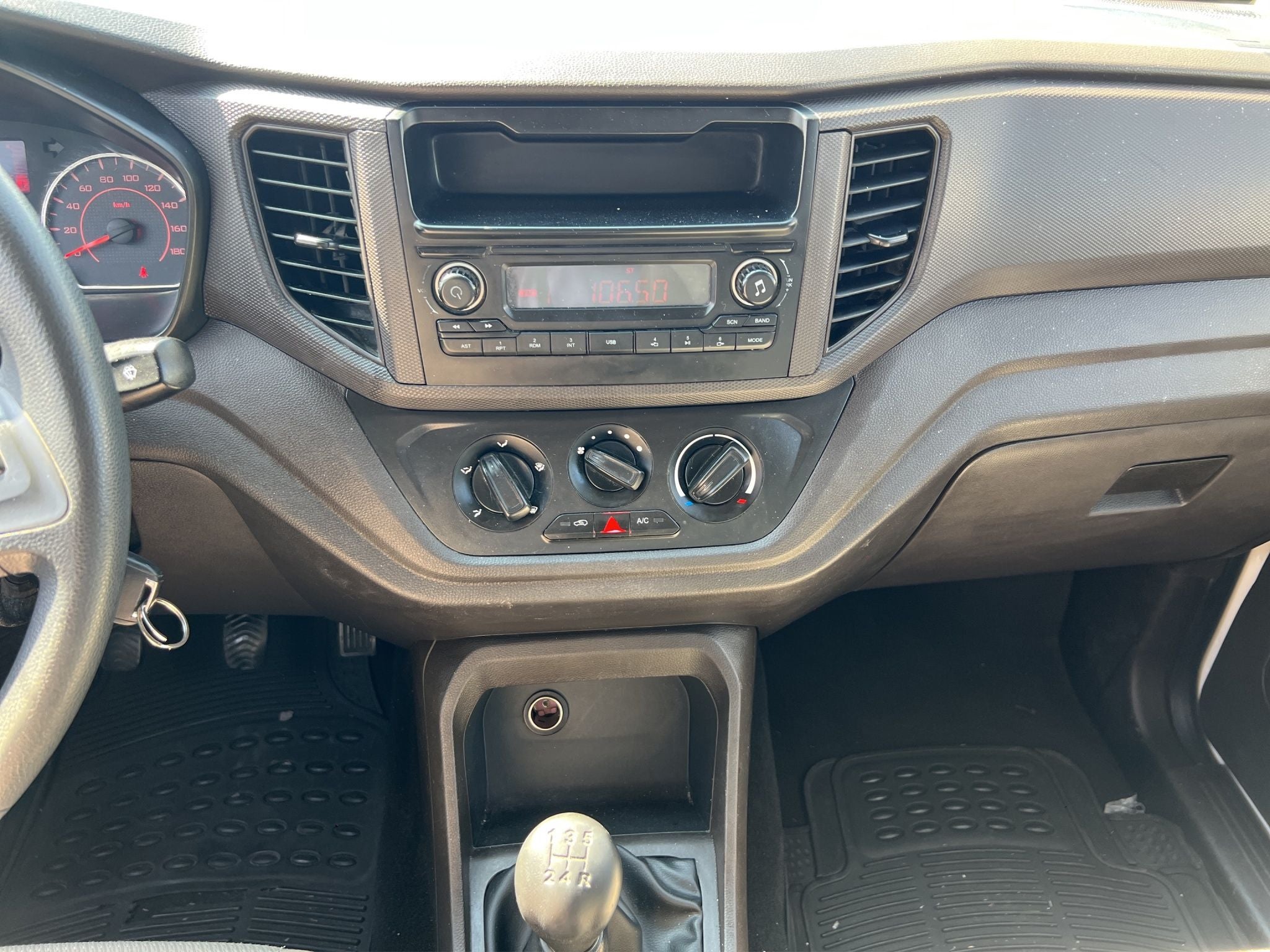 2023 Chevrolet Tornado 1.5 Van Cargo Ls Mt