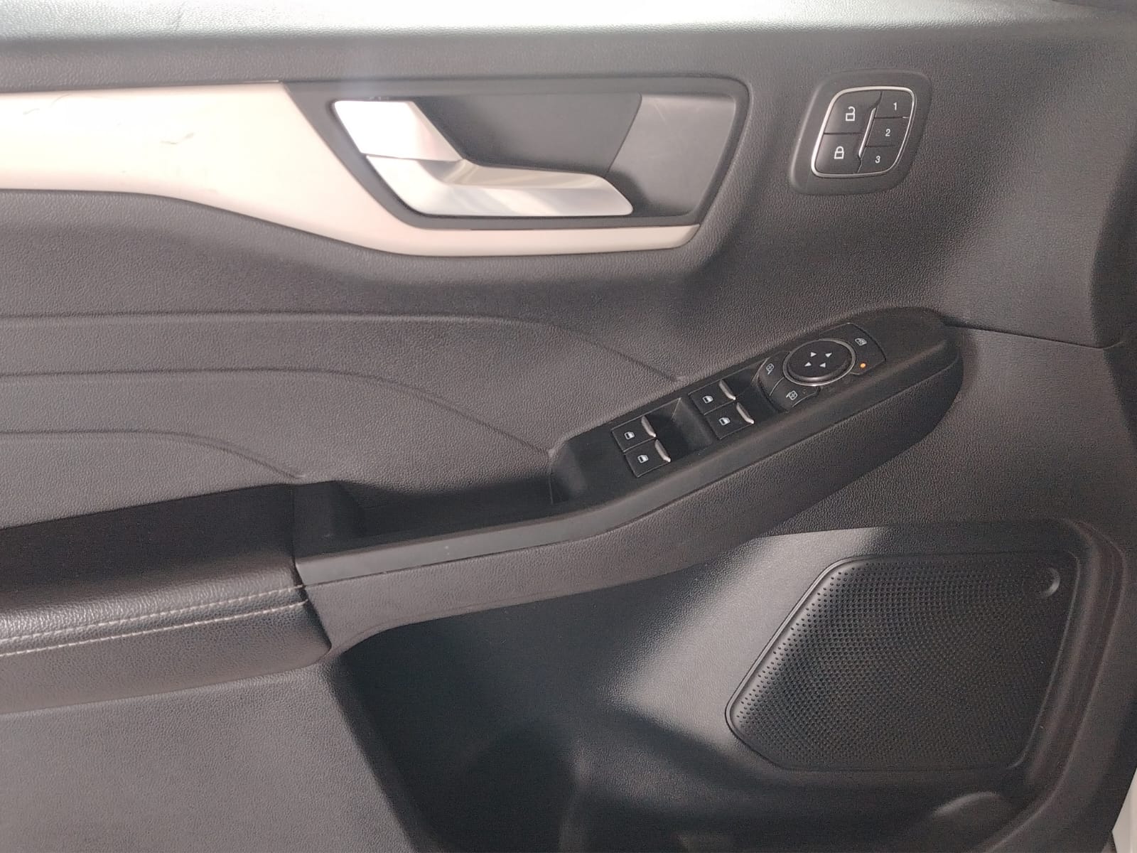 2022 Ford Escape 2.5 Sel Limited hybrid At