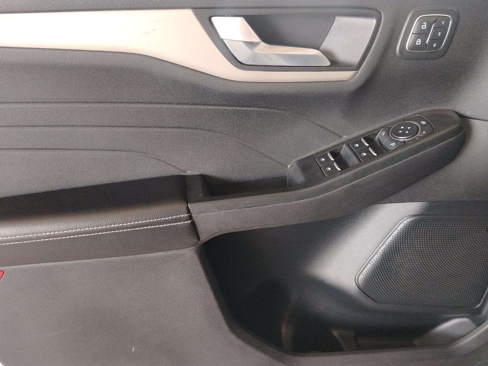 2022 Ford Escape 2.5 Sel Limited hybrid At