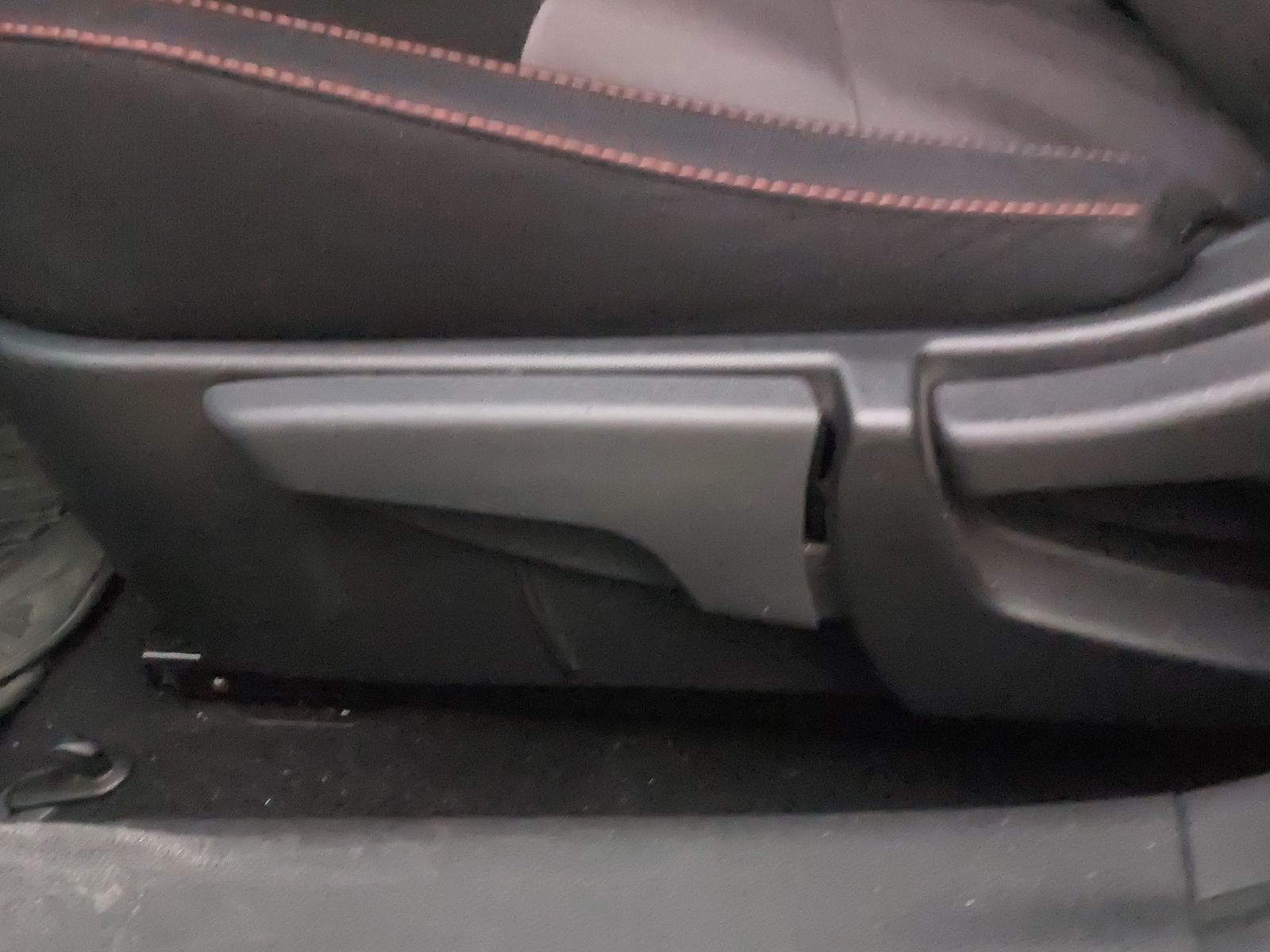 2024 Nissan Sentra 2.0 SR Bi-Tono At