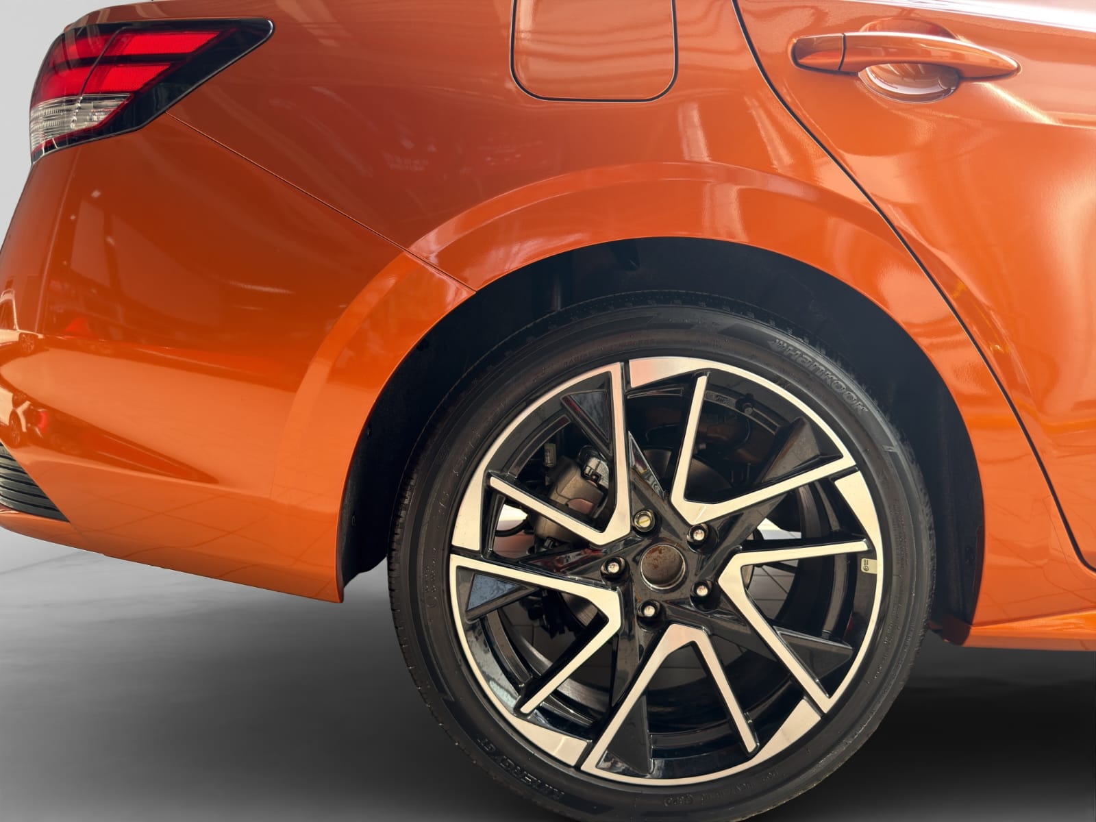 2025 Nissan Sentra 2.0 SR At