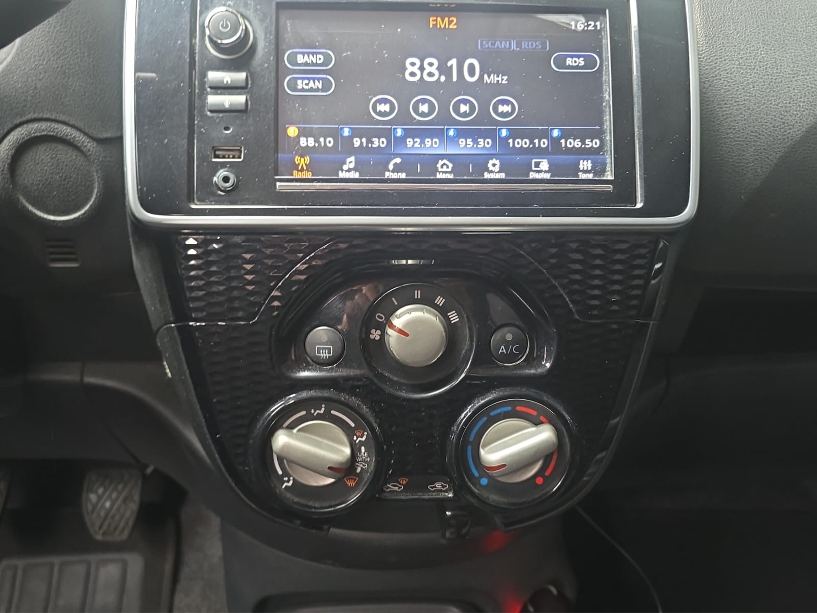 2022 Nissan March 1.6 Advance At