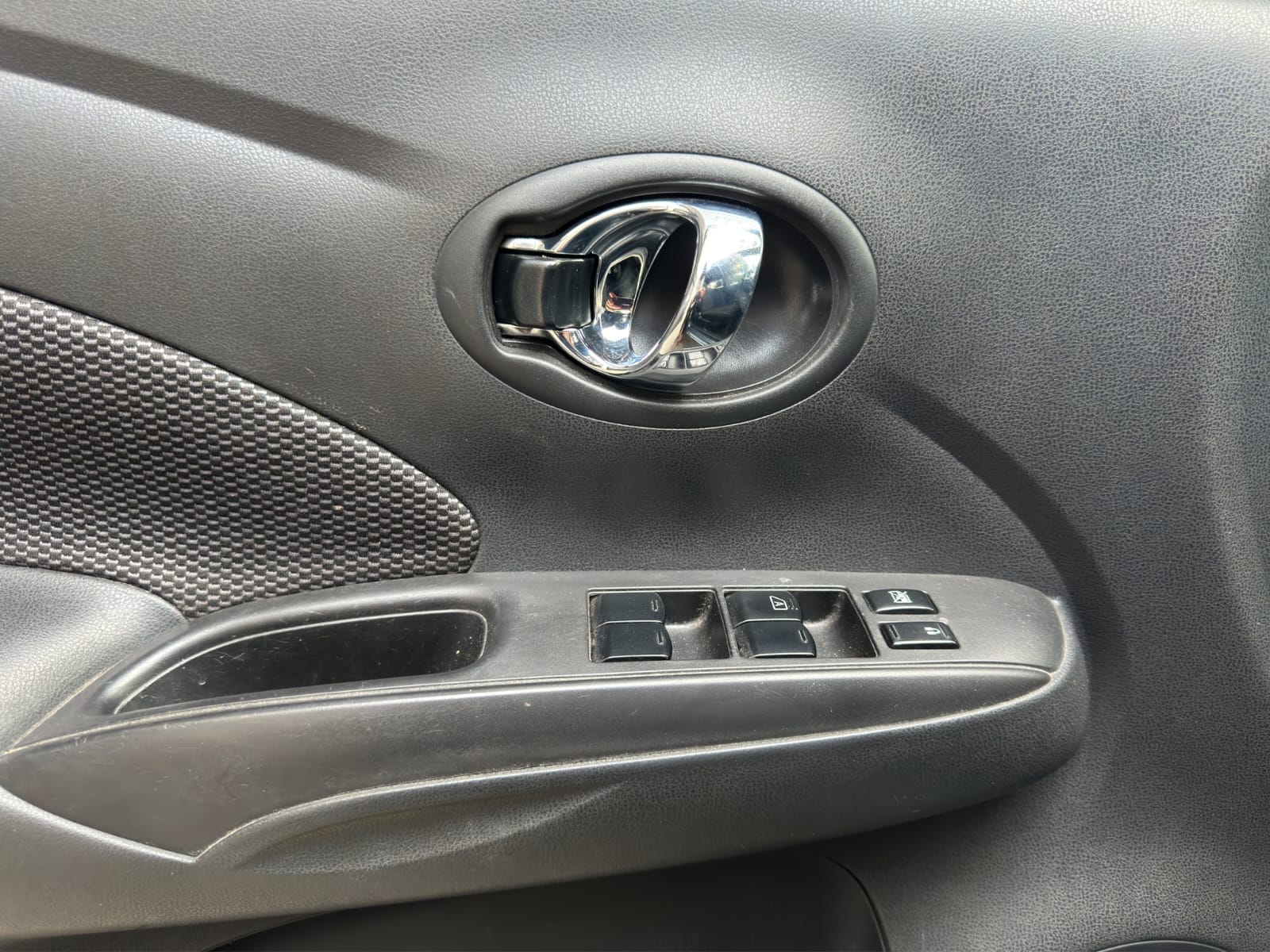 2017 Nissan Versa 1.6 Advance Mt