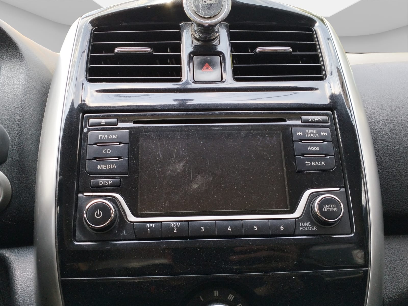 2017 Nissan Versa 1.6 Advance Mt