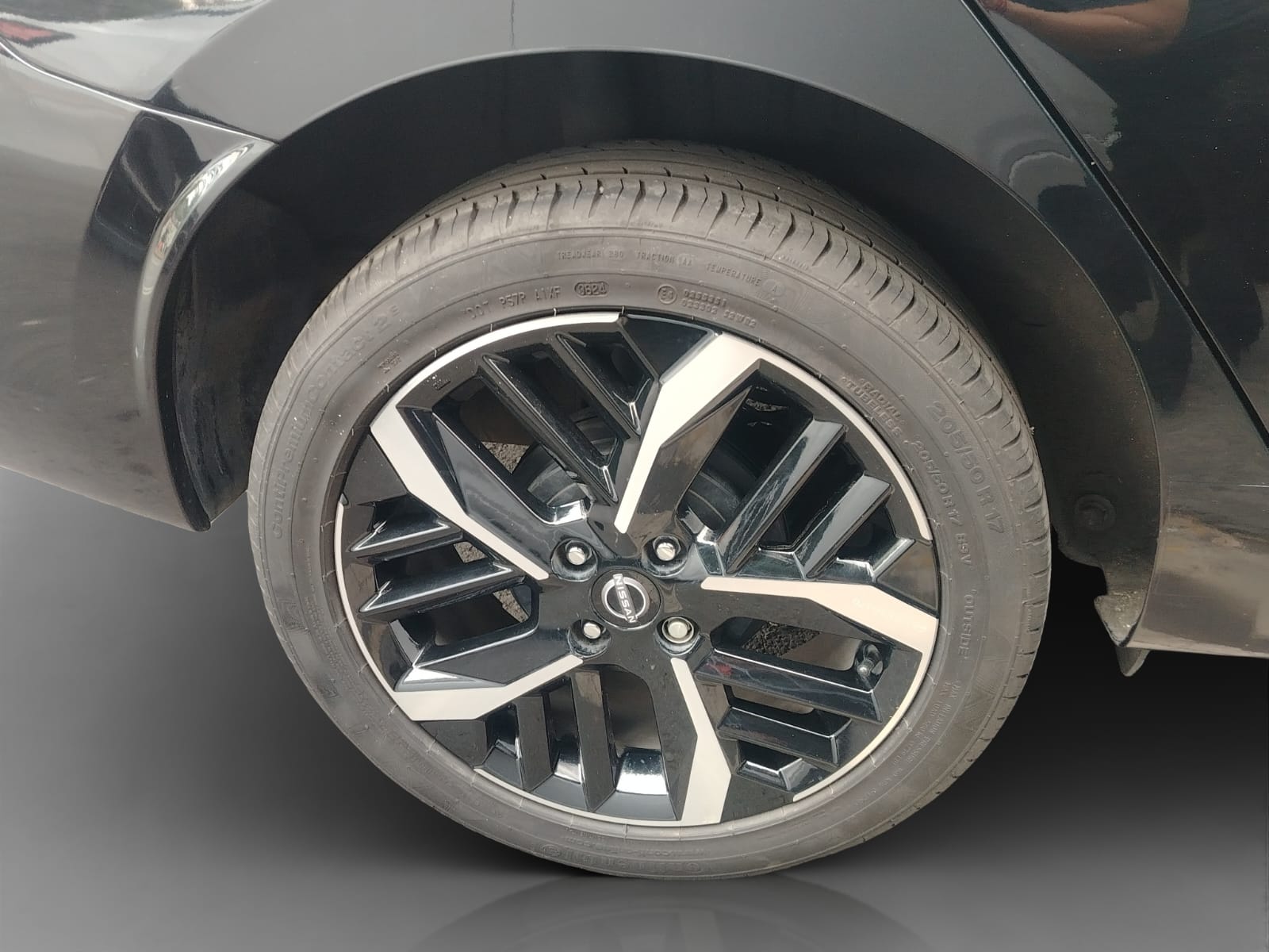 2024 Nissan Versa 1.6 SR At