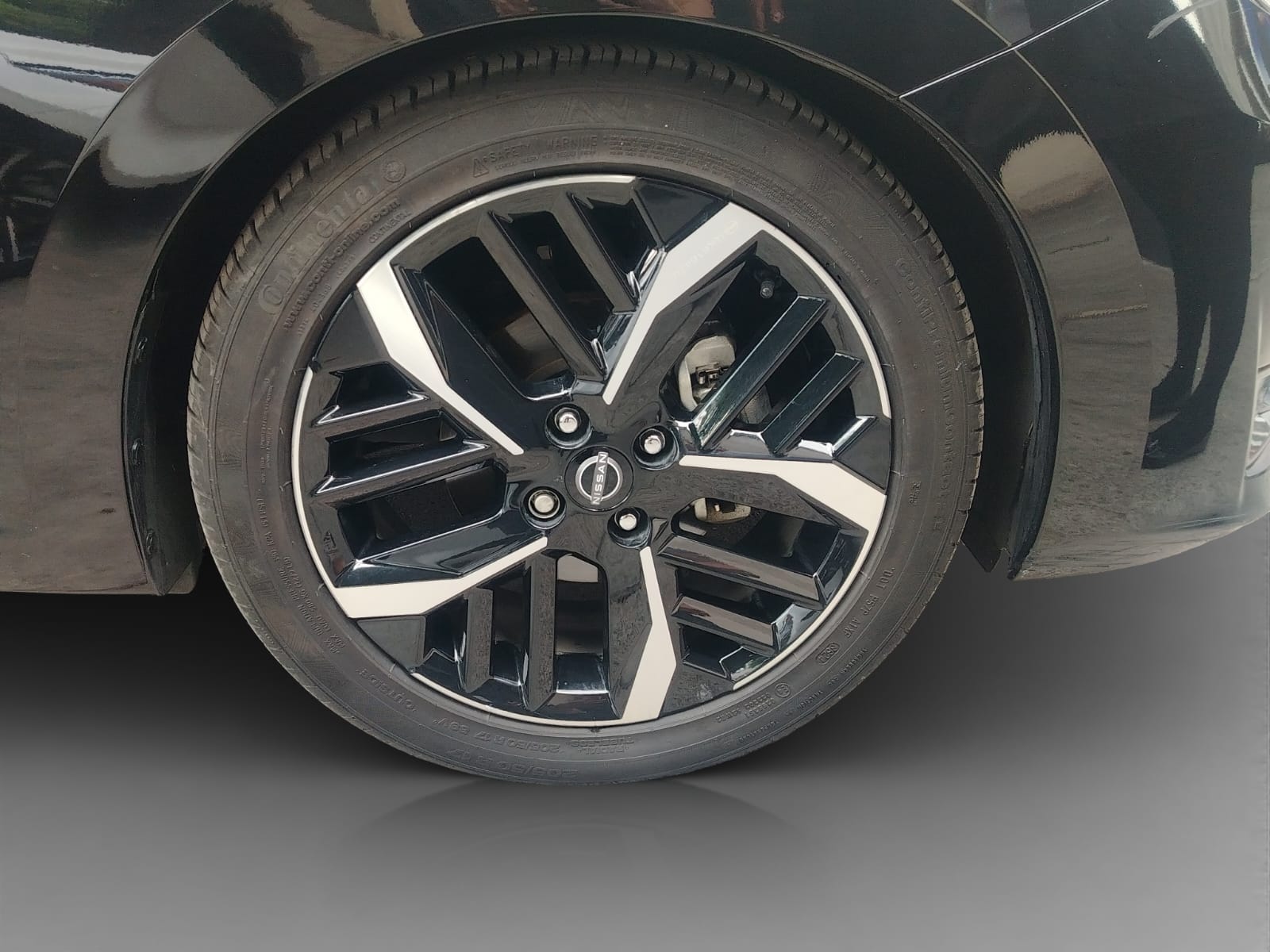 2024 Nissan Versa 1.6 SR At