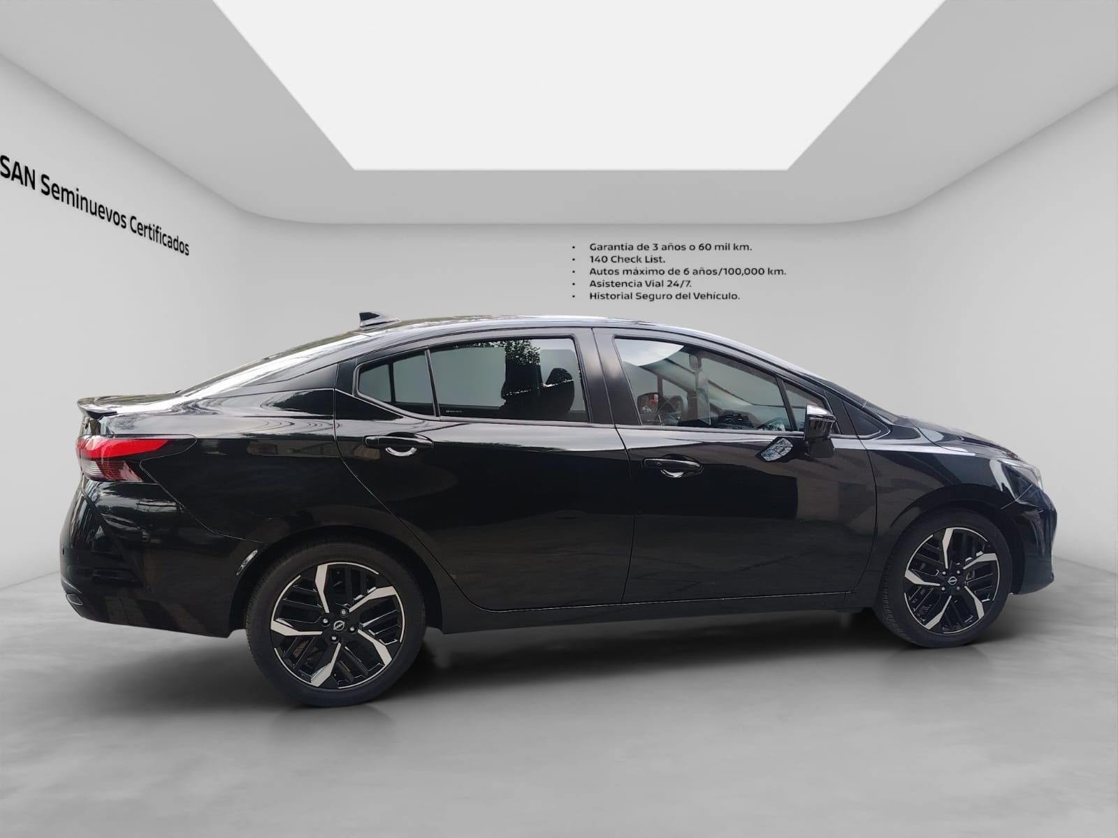 2024 Nissan Versa 1.6 SR At