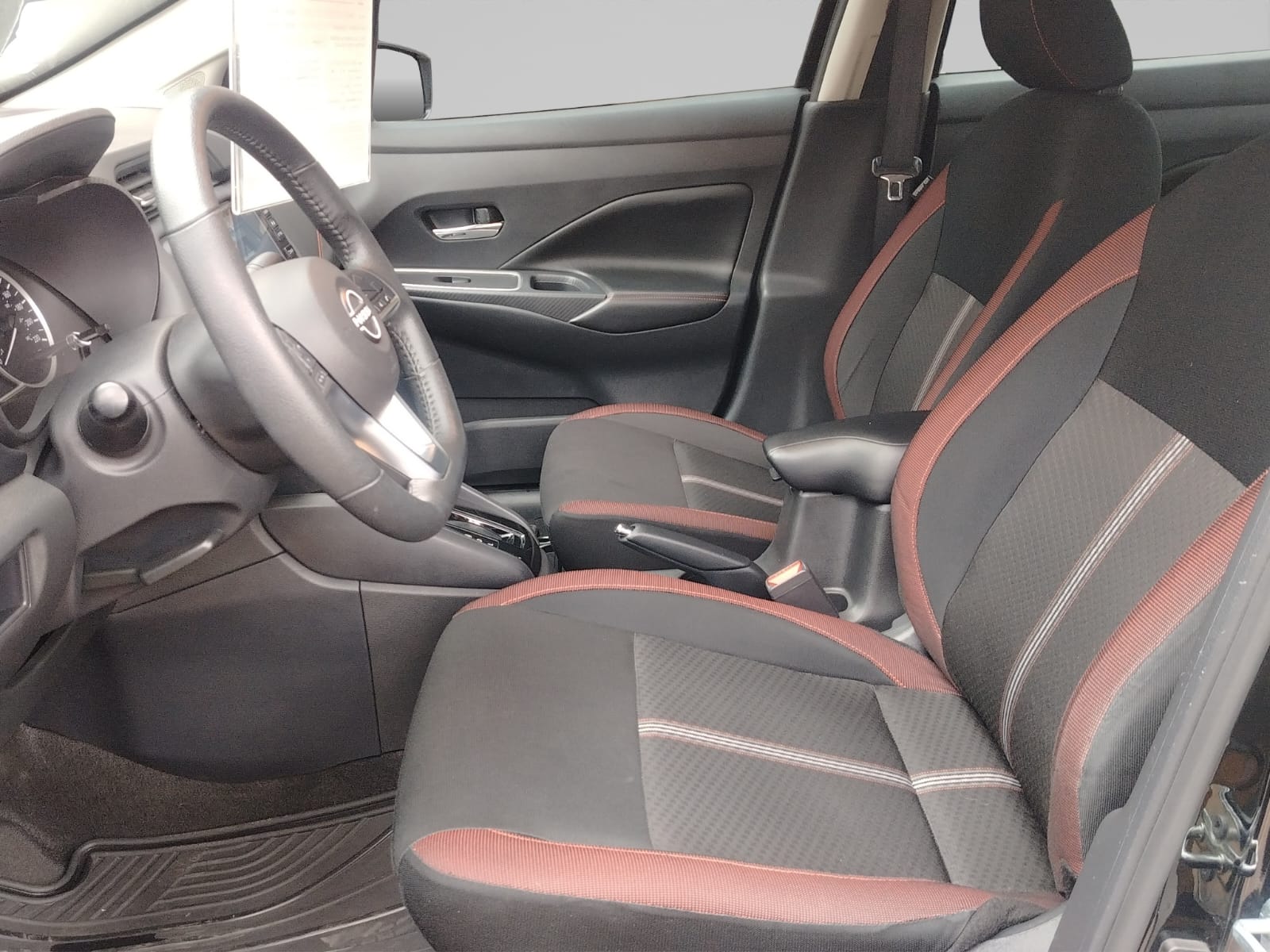 2024 Nissan Versa 1.6 SR At