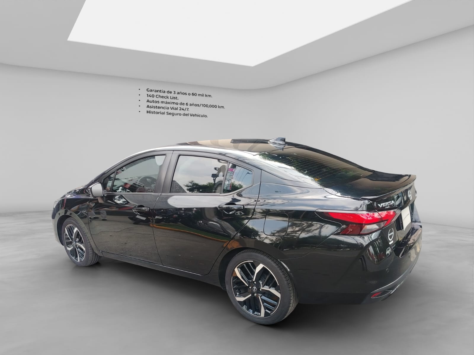 2024 Nissan Versa 1.6 SR At