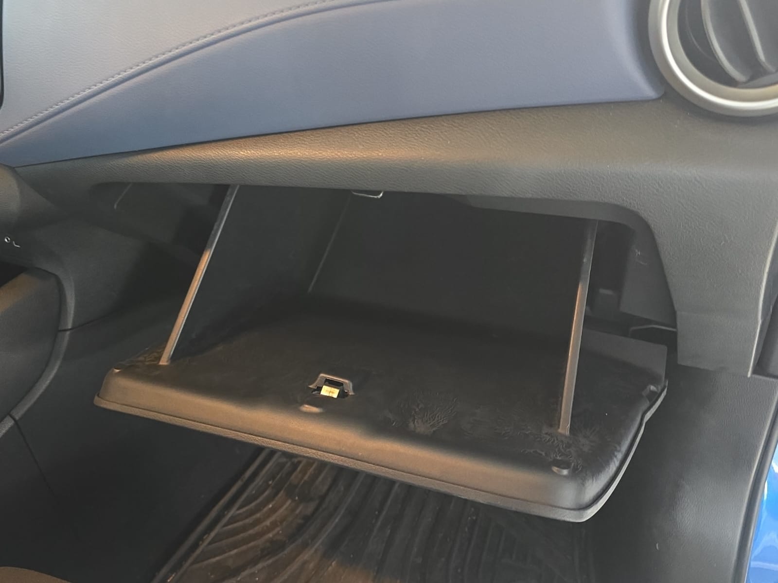 2024 Nissan Versa 1.6 Advance At