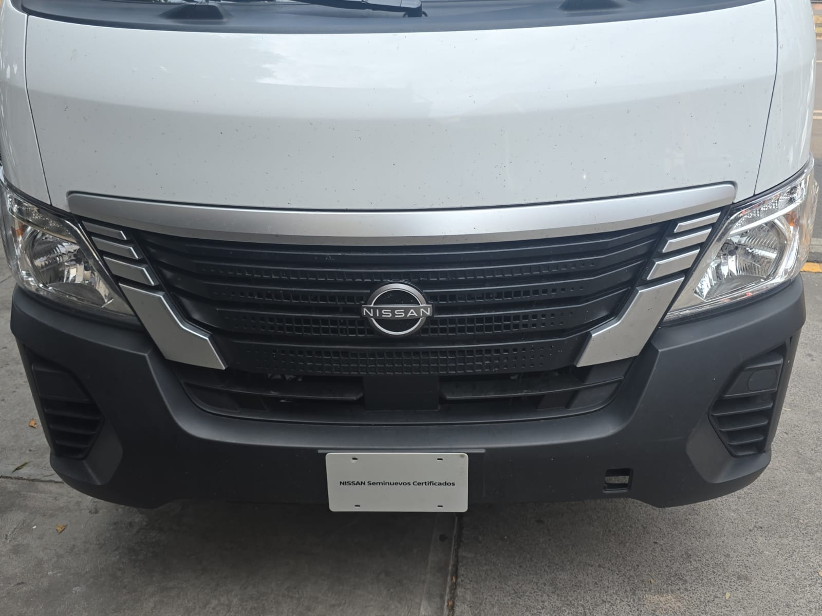 2024 Nissan Urvan 2.5 Panel Amplia AA Mt