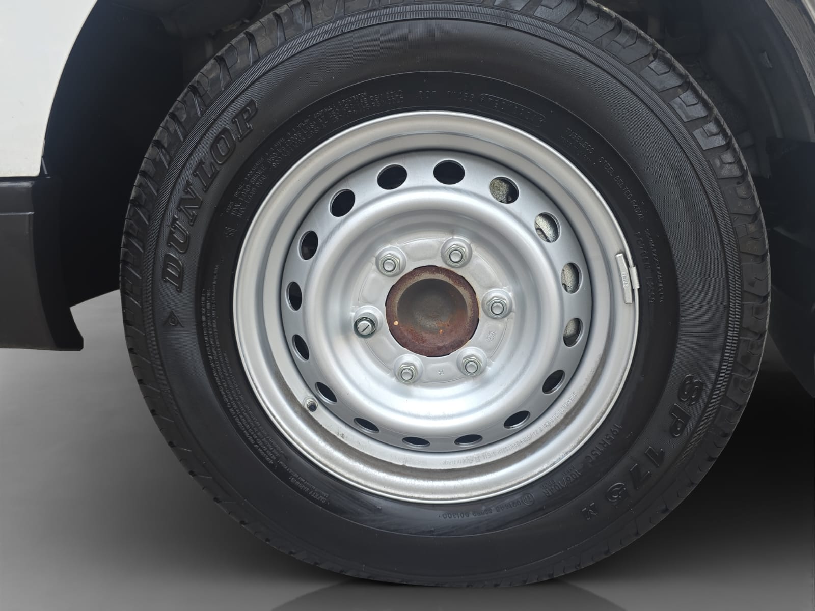 2024 Nissan Urvan 2.5 Panel Amplia AA Mt