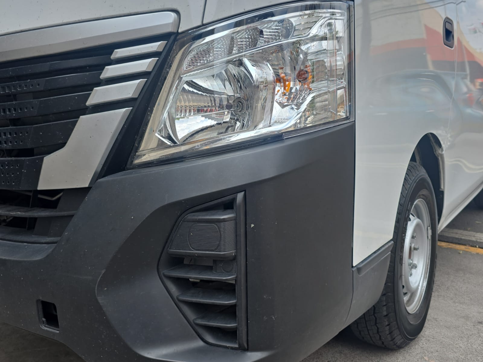 2024 Nissan Urvan 2.5 Panel Amplia AA Mt