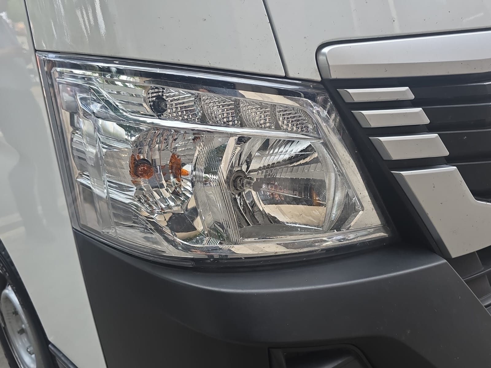 2024 Nissan Urvan 2.5 Panel Amplia AA Mt