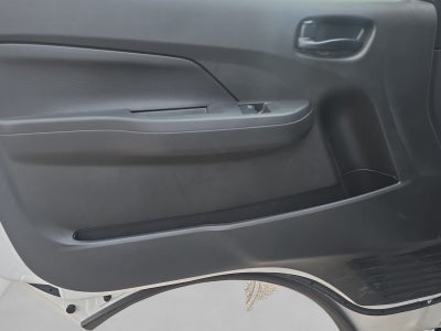 2024 Nissan Urvan 2.5 Panel Amplia AA Mt