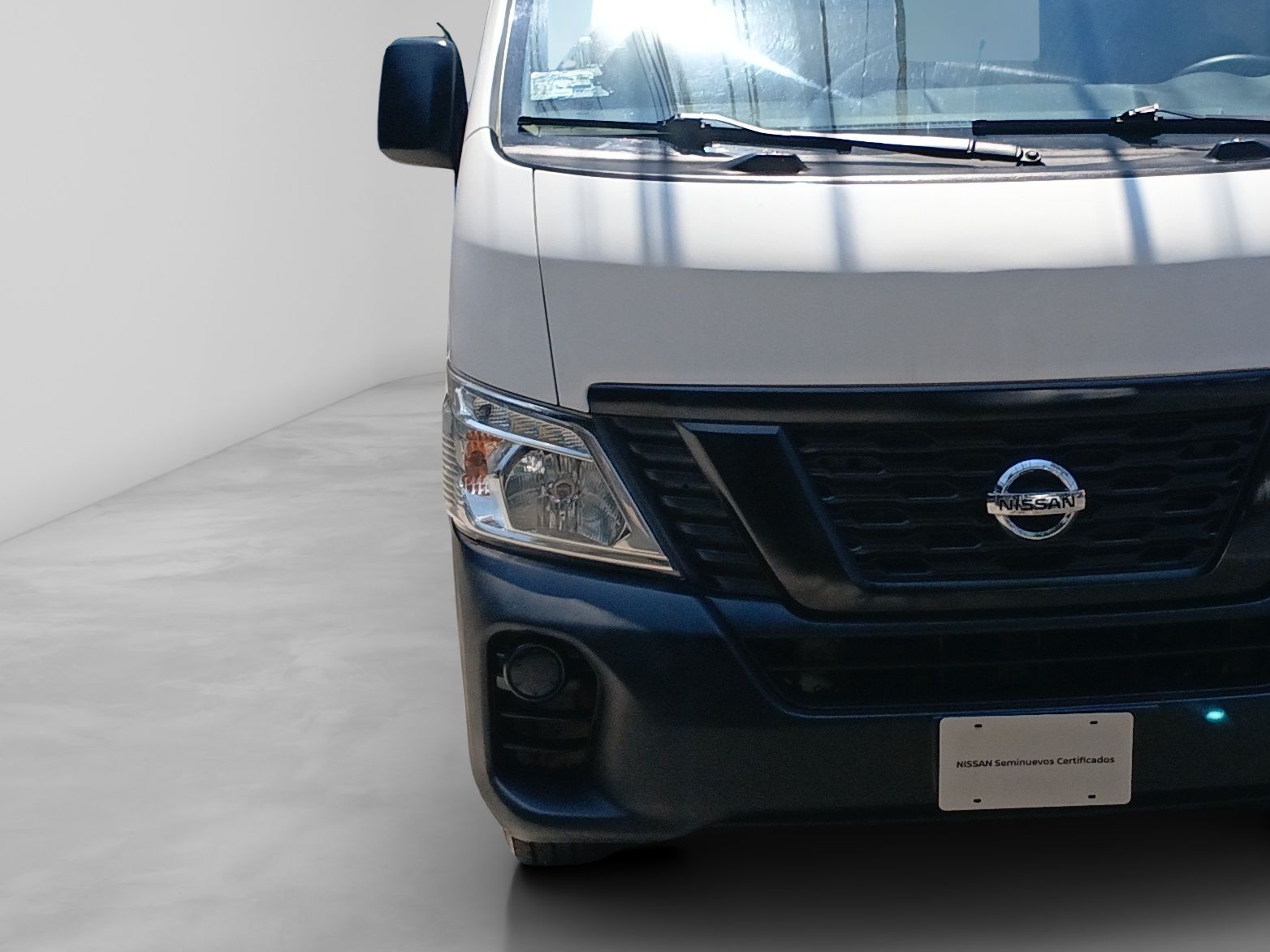 2022 Nissan Urvan 2.5 Panel Ventanas Amplia Paquete Seguridad Mt