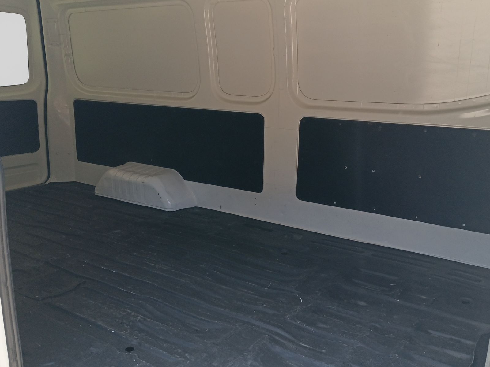 2022 Nissan Urvan 2.5 Panel Ventanas Amplia Paquete Seguridad Mt