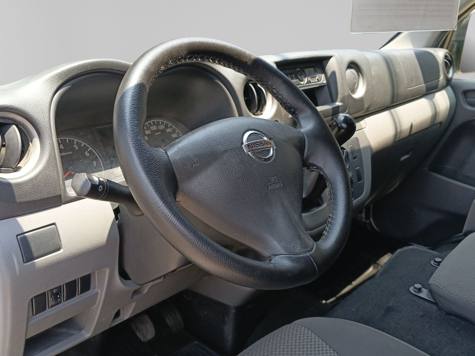 2022 Nissan Urvan 2.5 Panel Ventanas Amplia Paquete Seguridad Mt
