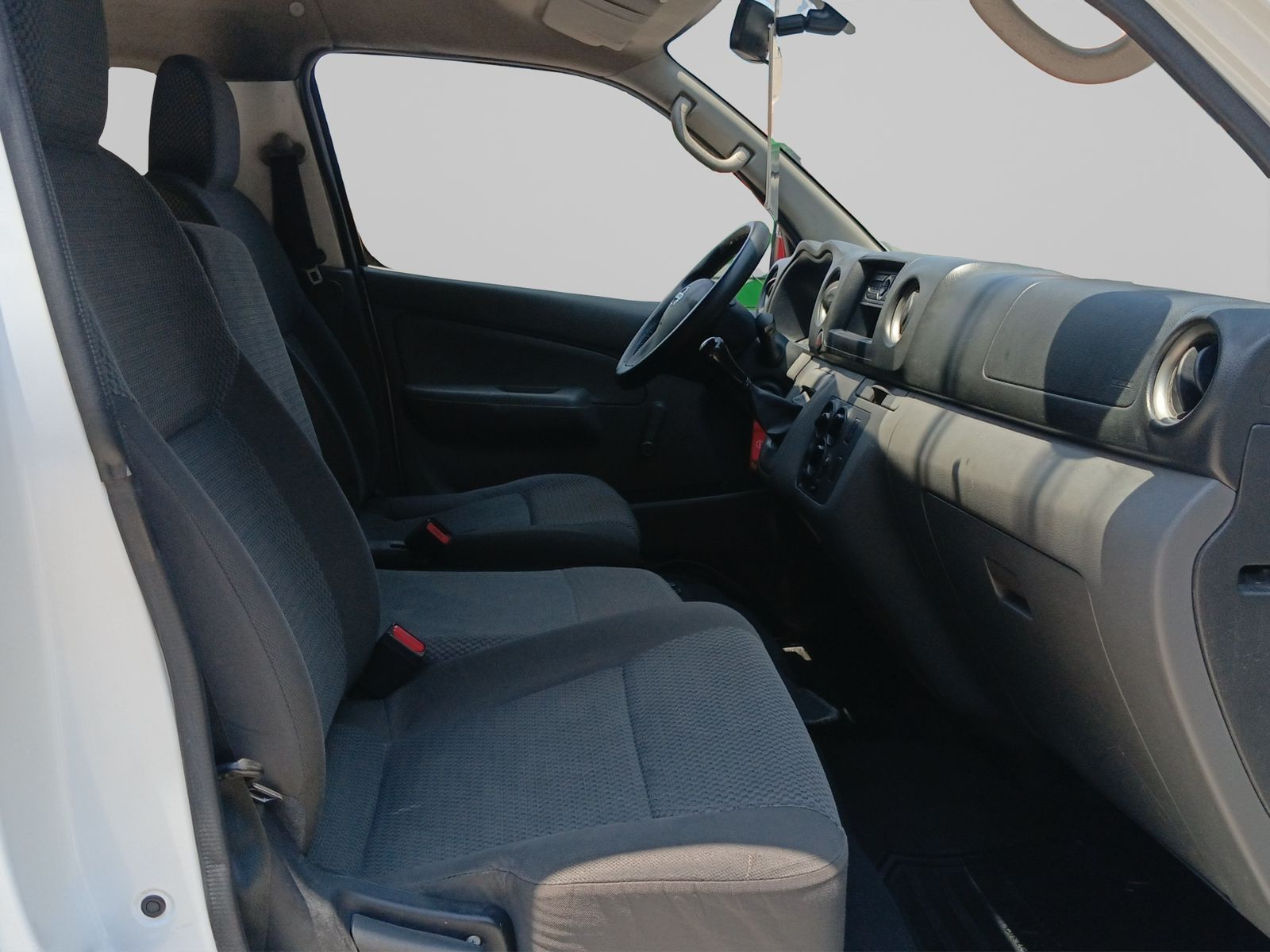 2022 Nissan Urvan 2.5 Panel Ventanas Amplia Paquete Seguridad Mt