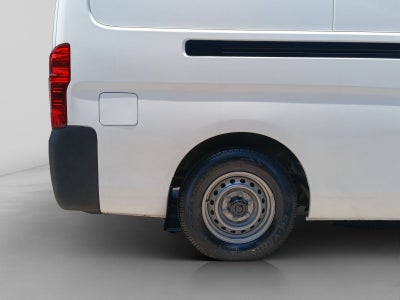 2022 Nissan Urvan 2.5 Panel Ventanas Amplia Paquete Seguridad Mt