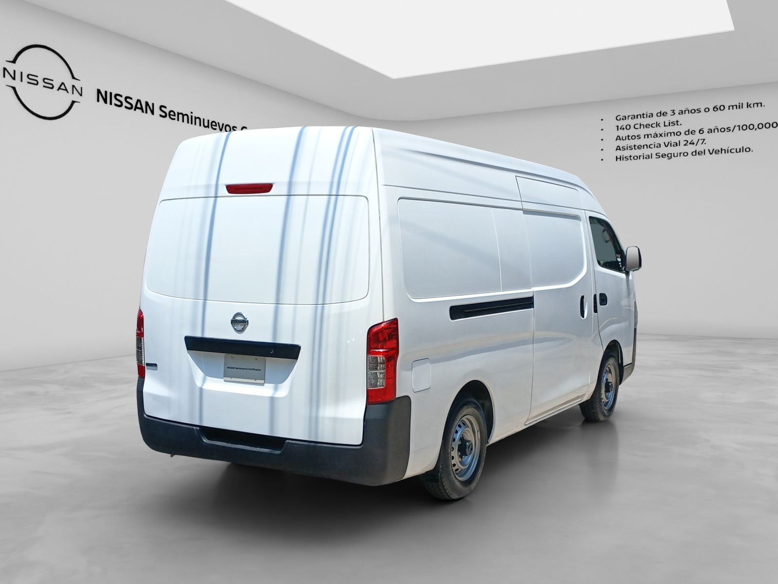 2022 Nissan Urvan 2.5 Panel Ventanas Amplia Paquete Seguridad Mt