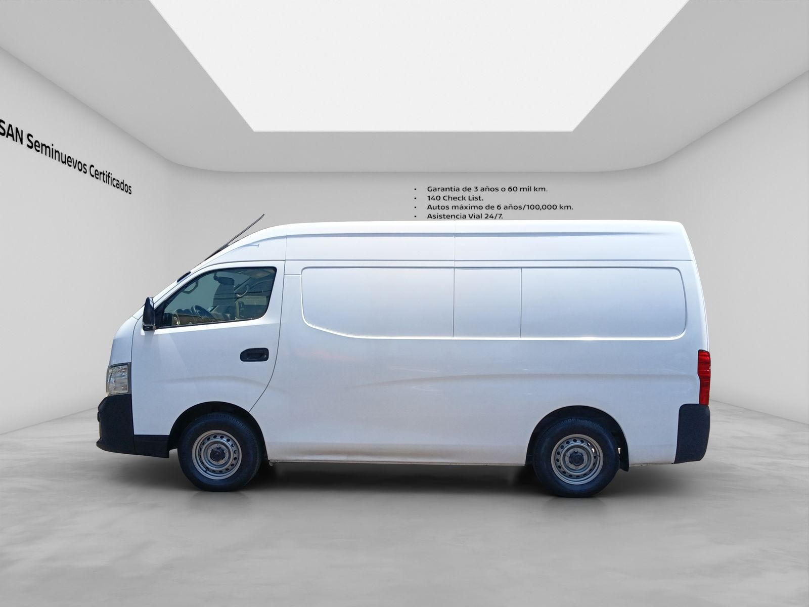 2022 Nissan Urvan 2.5 Panel Ventanas Amplia Paquete Seguridad Mt