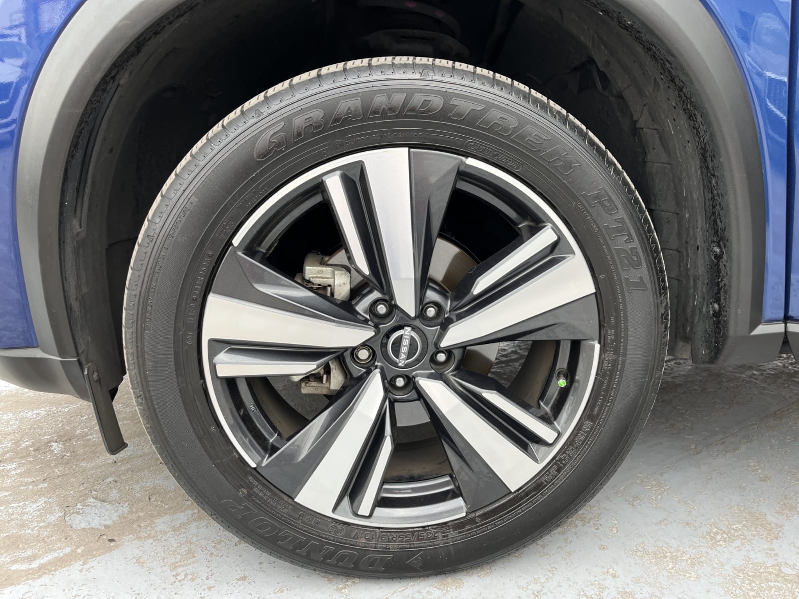 2023 Nissan X-Trail 2.5 Platinum 2 Filas At