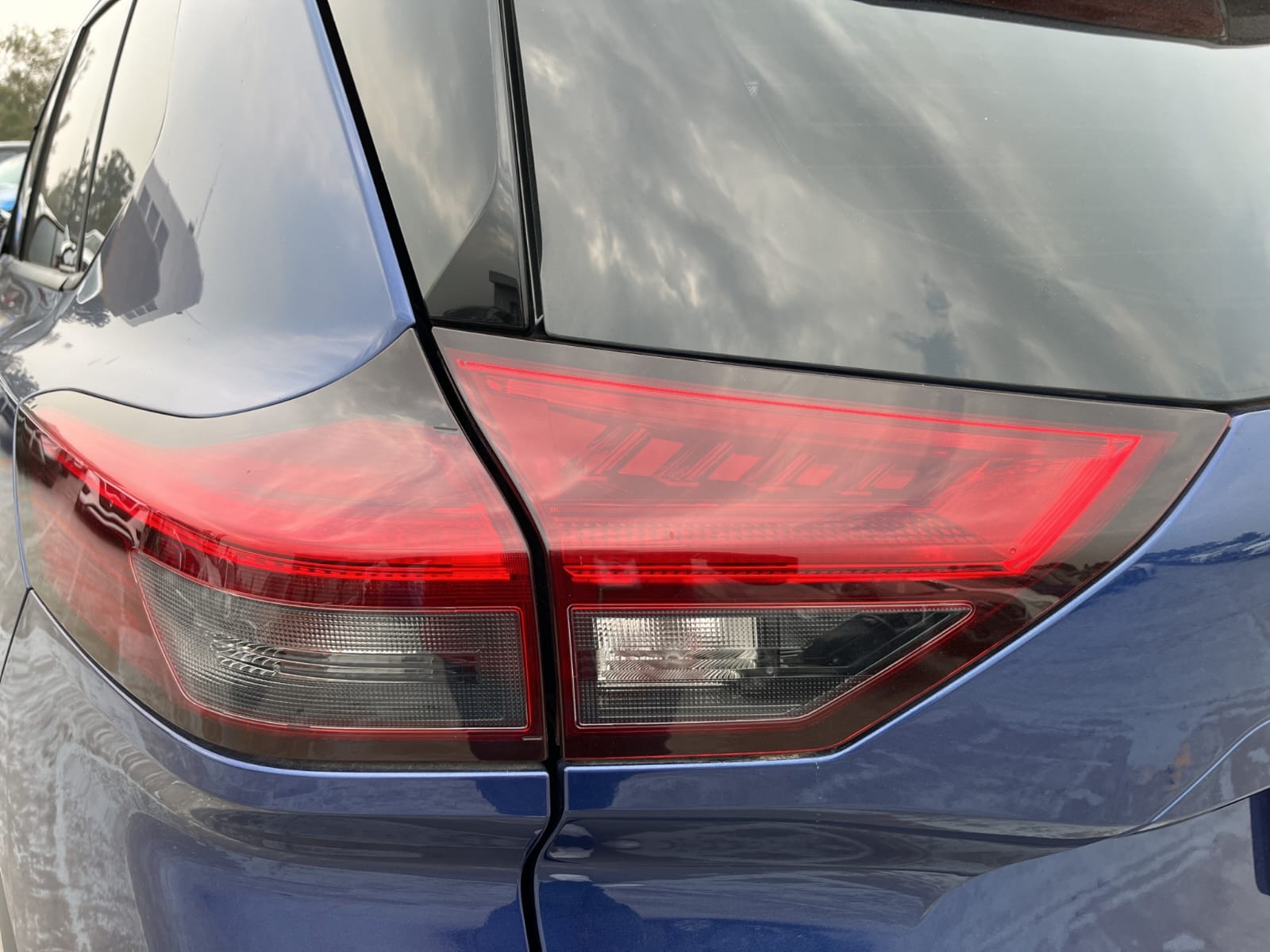 2023 Nissan X-Trail 2.5 Platinum 2 Filas At