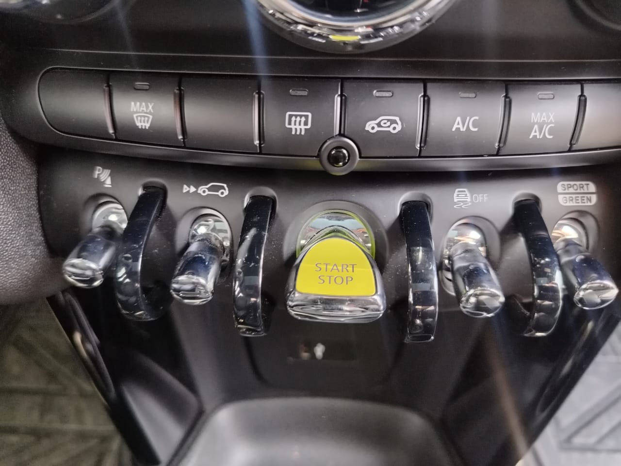 2023 MINI Cooper Classic 3 Puertas At