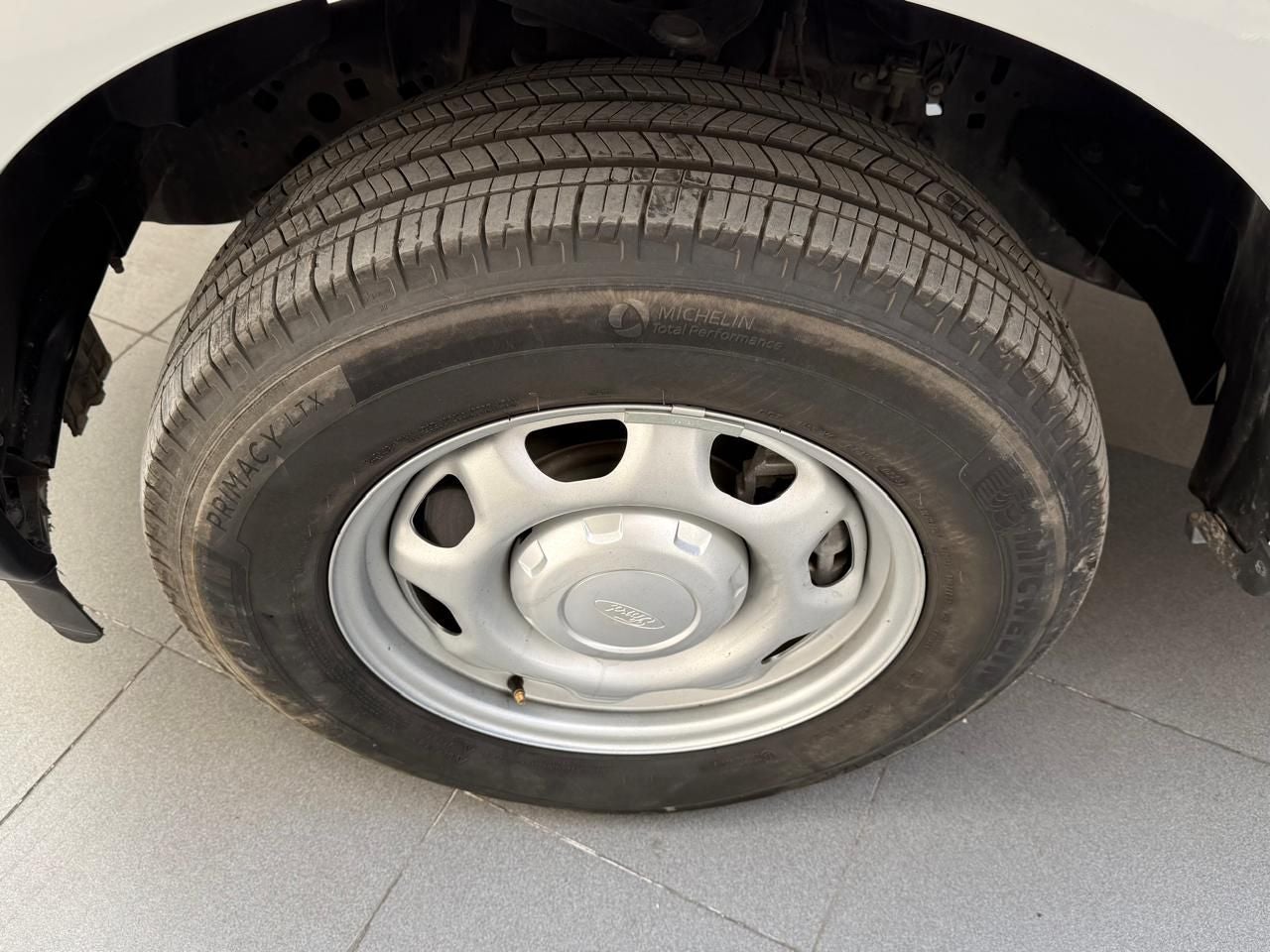 2023 Ford F-150 3.3 XL Doble Cabina V6 4x2 At