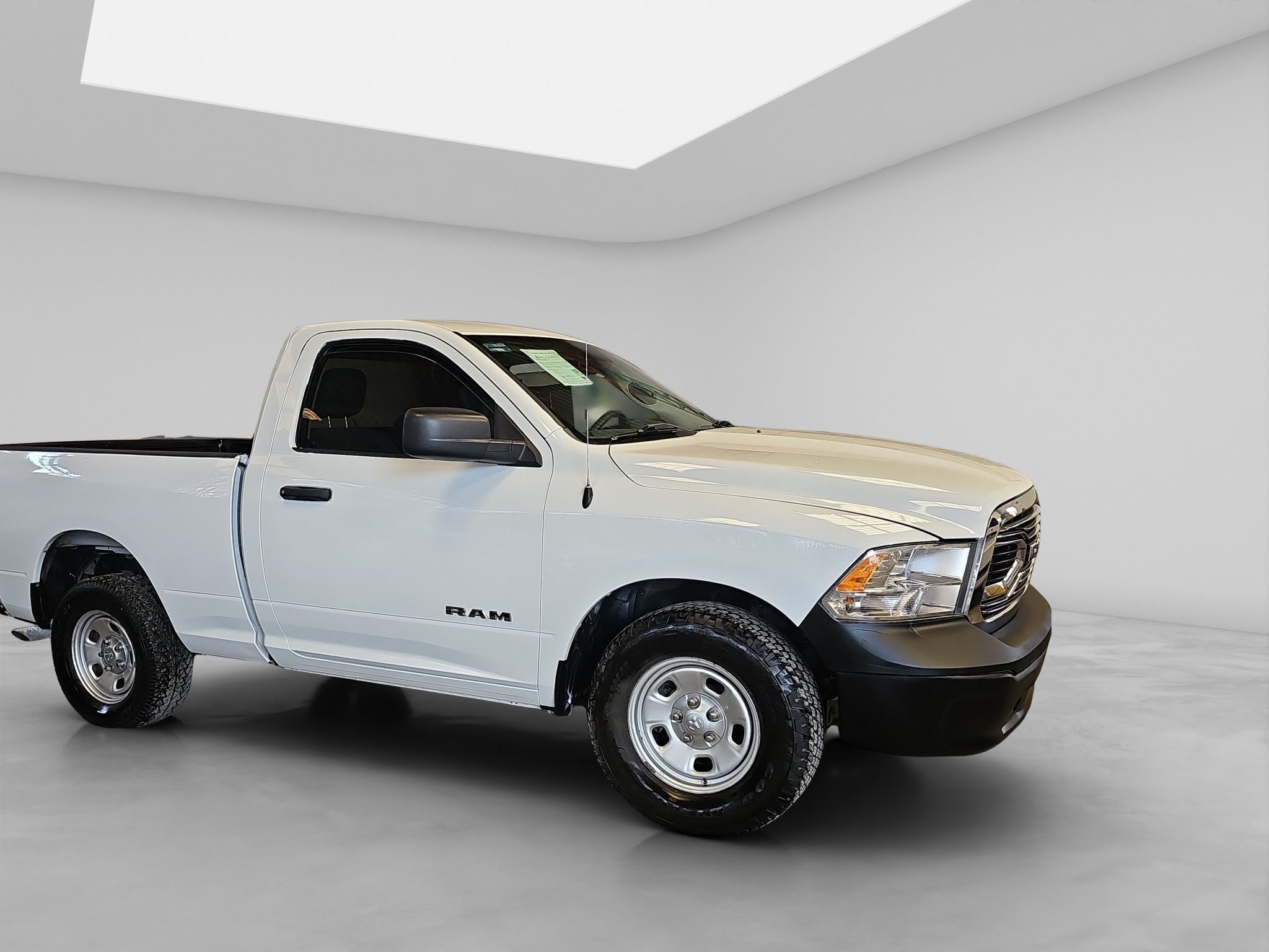 2020 RAM 1500 3.3 V6 XL Crew Cab 4x2 At