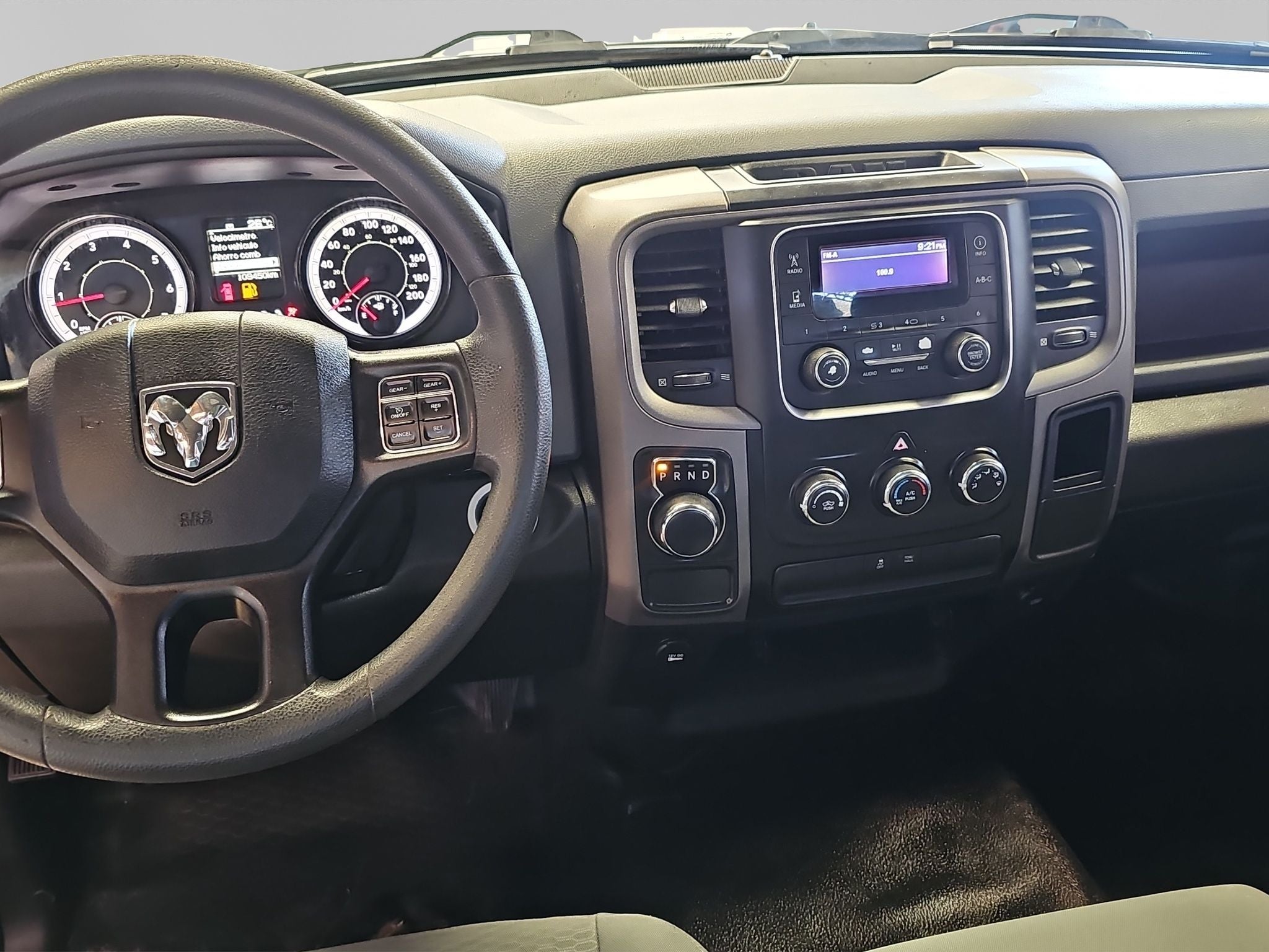 2020 RAM 1500 3.3 V6 XL Crew Cab 4x2 At