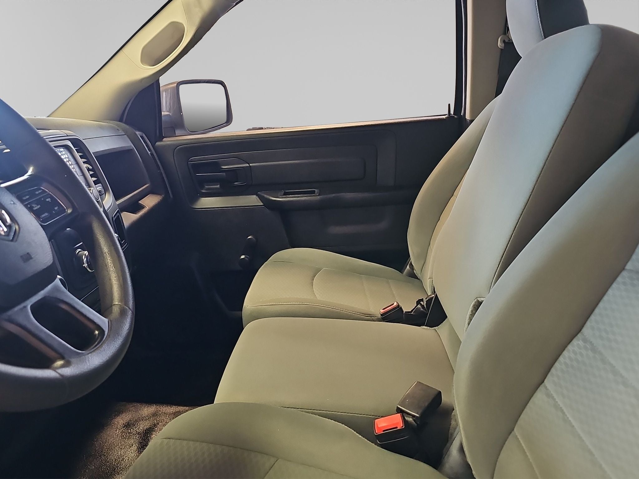 2020 RAM 1500 3.3 V6 XL Crew Cab 4x2 At