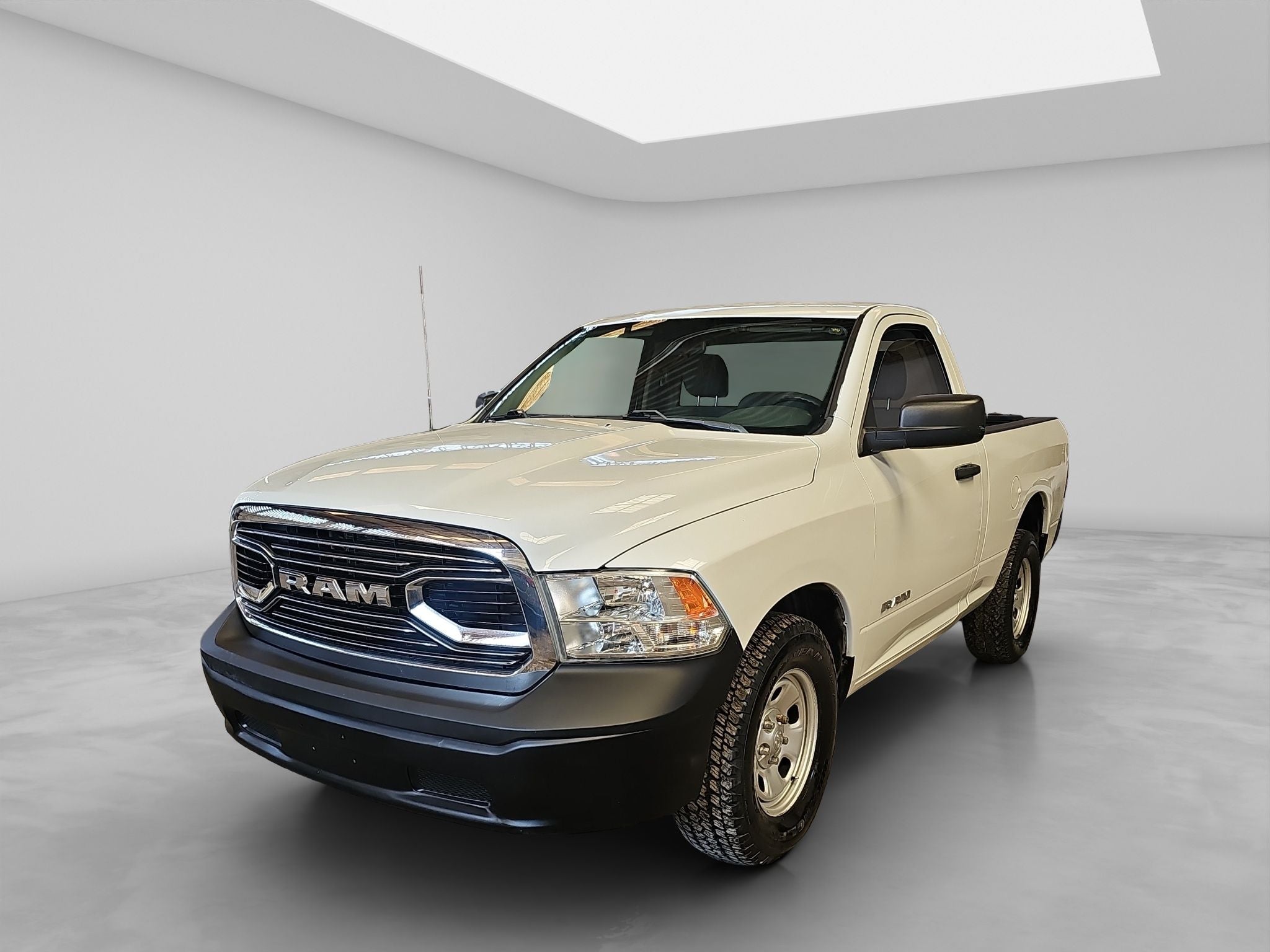 2020 RAM 1500 3.3 V6 XL Crew Cab 4x2 At