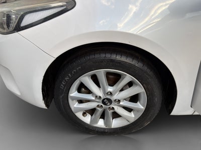2018 Kia Forte 2.0 Hb 5 p Ex Mt