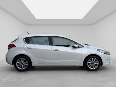 2018 Kia Forte 2.0 Hb 5 p Ex Mt
