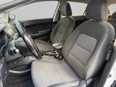 2018 Kia Forte 2.0 Hb 5 p Ex Mt