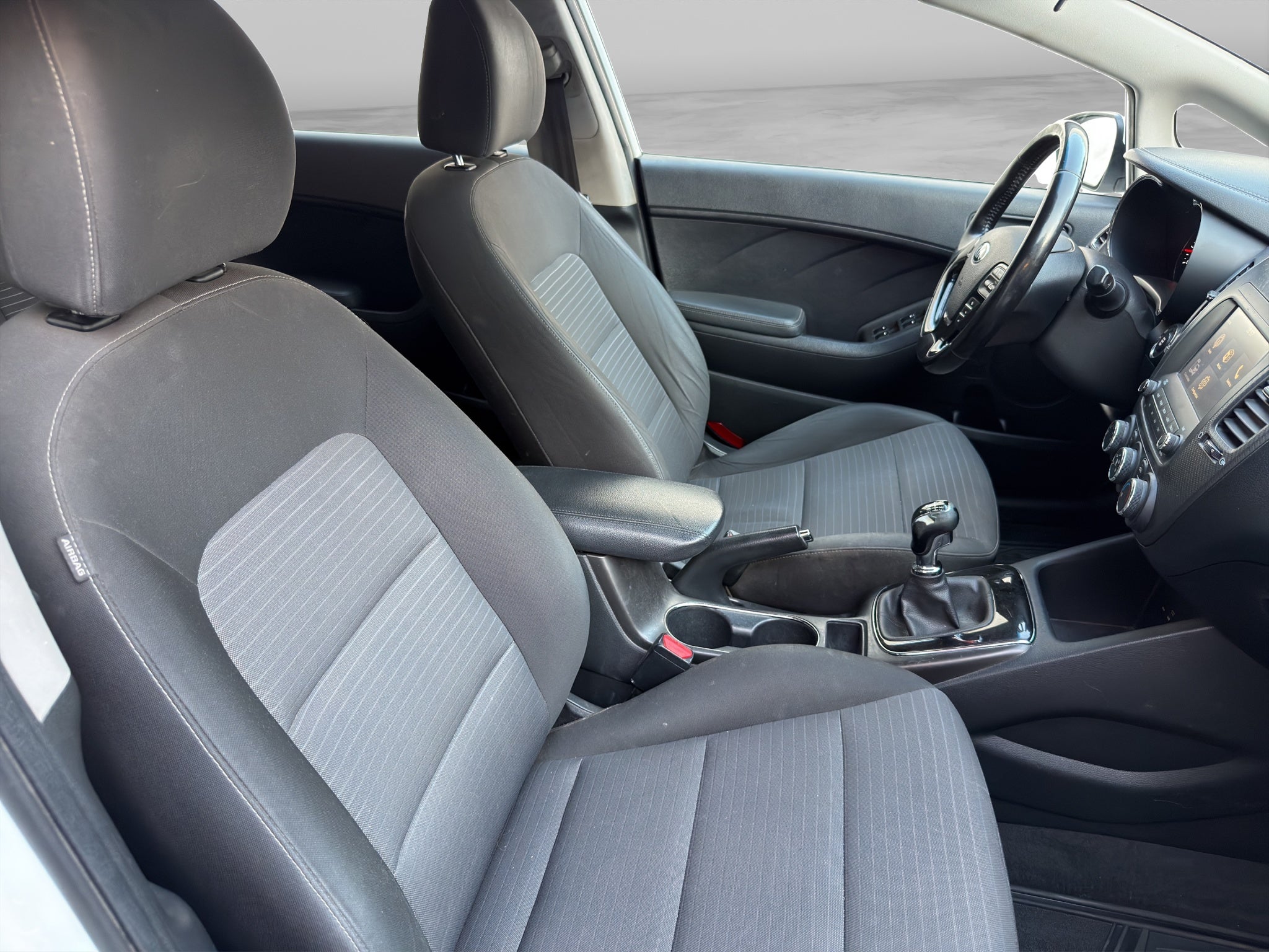 2018 Kia Forte 2.0 Hb 5 p Ex Mt
