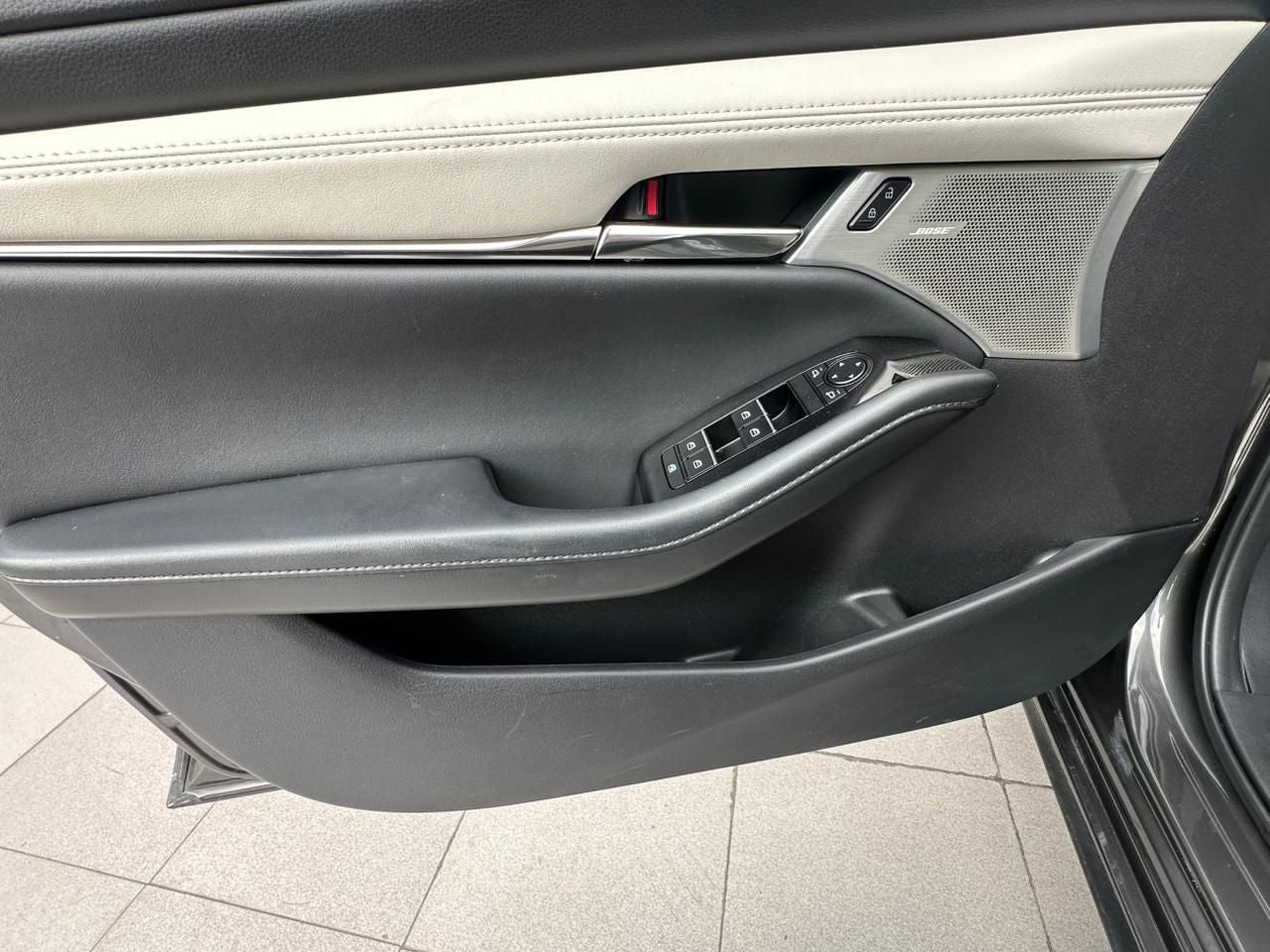 2025 Mazda Mazda 3 2.5 Signature Hb At