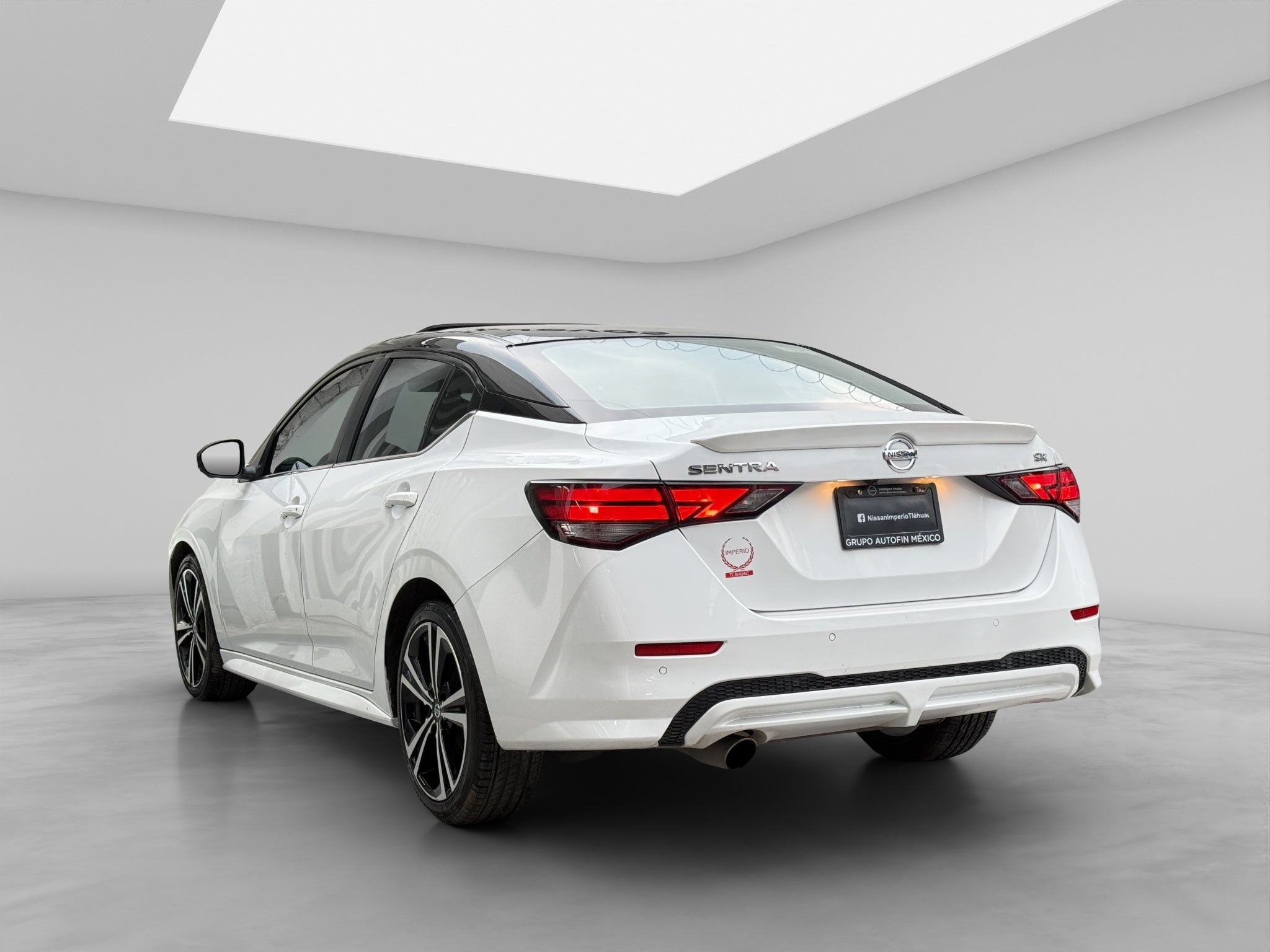 2023 Nissan Sentra 2.0 SR Bi-Tono At