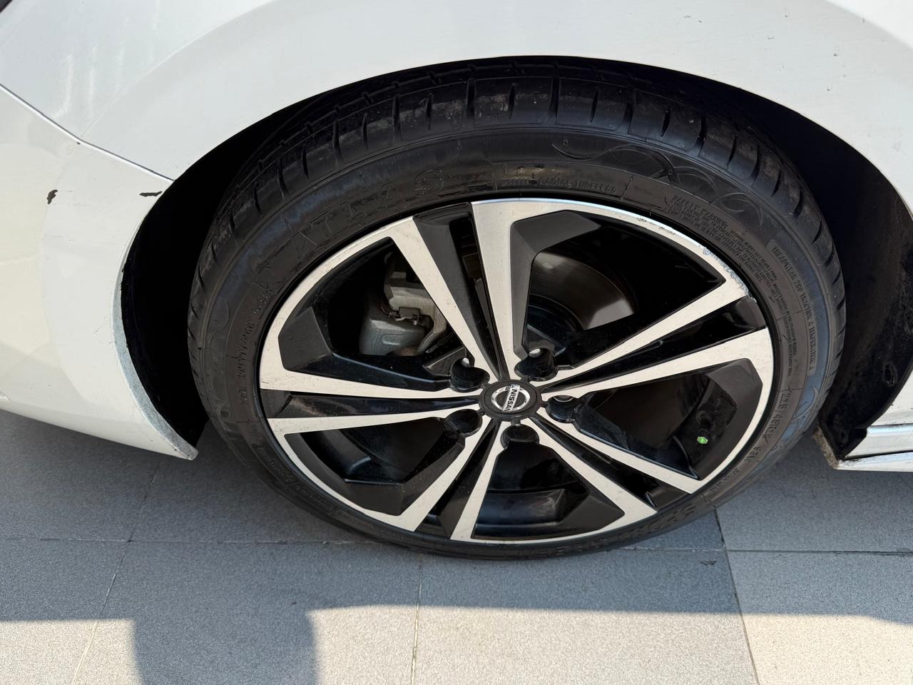 2023 Nissan Sentra 2.0 SR Bi-Tono At