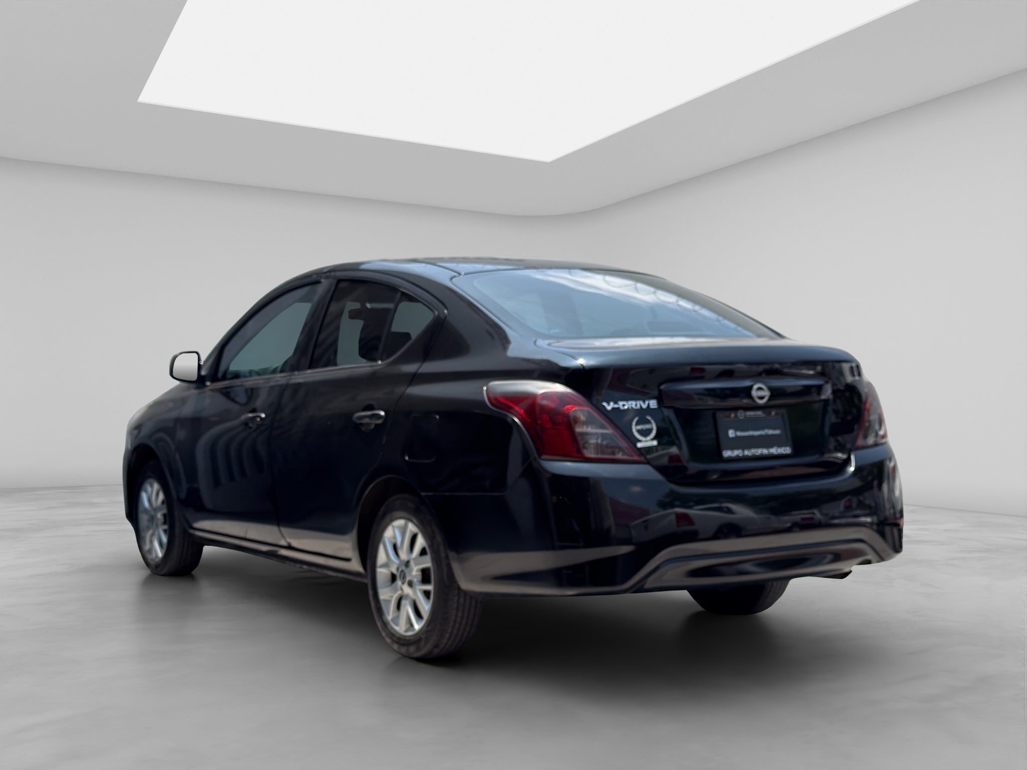 2023 Nissan V-Drive 1.6 A/C Mt
