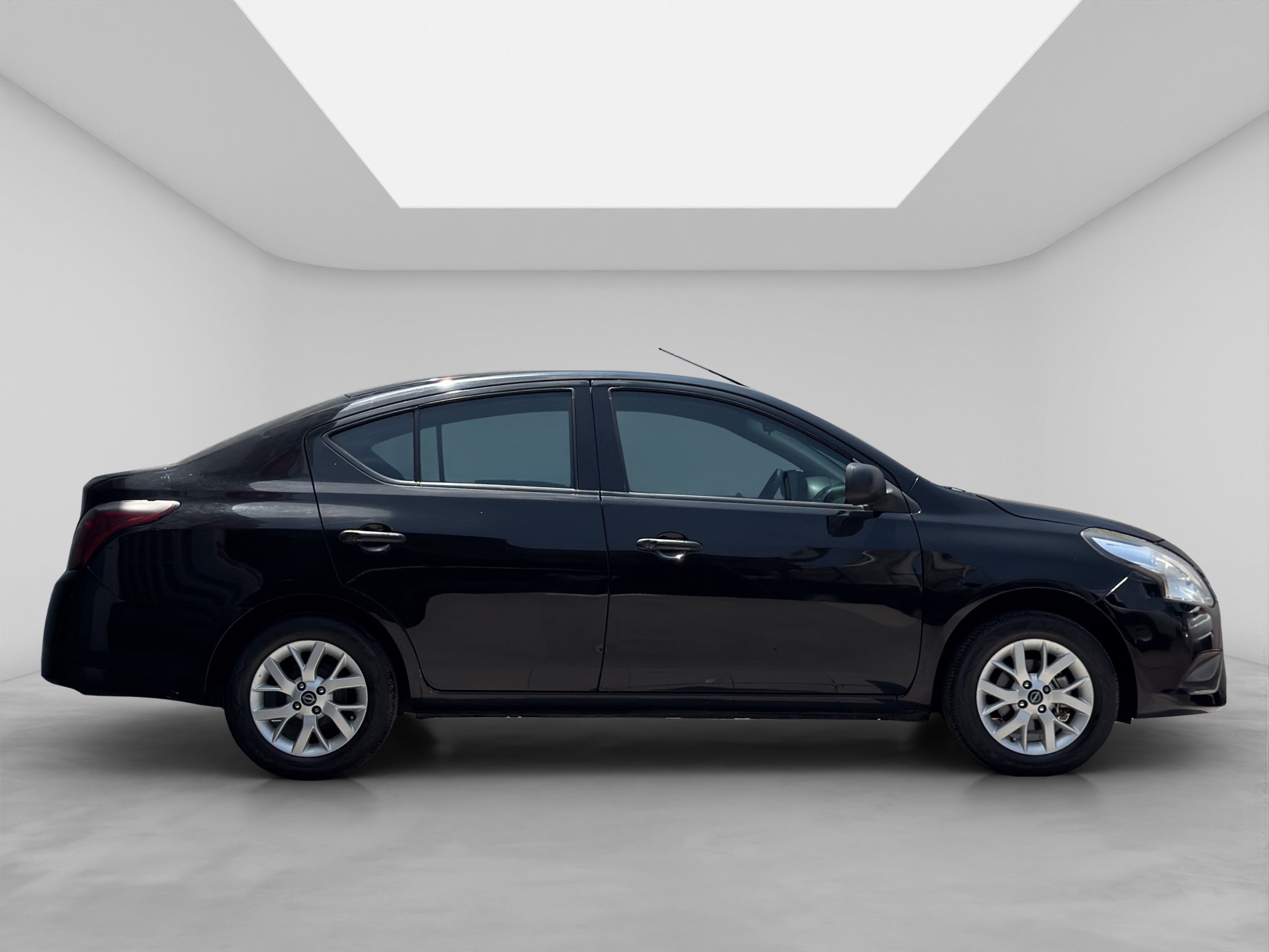 2023 Nissan V-Drive 1.6 A/C Mt